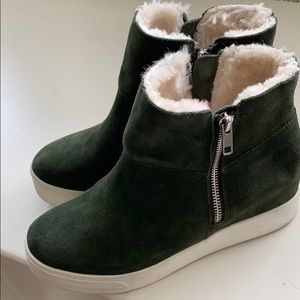 Steve Madden Wanda Suede in Olive Suede